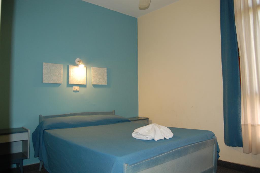 Monte Carlo Hotel Villa Carlos Paz Pokój zdjęcie